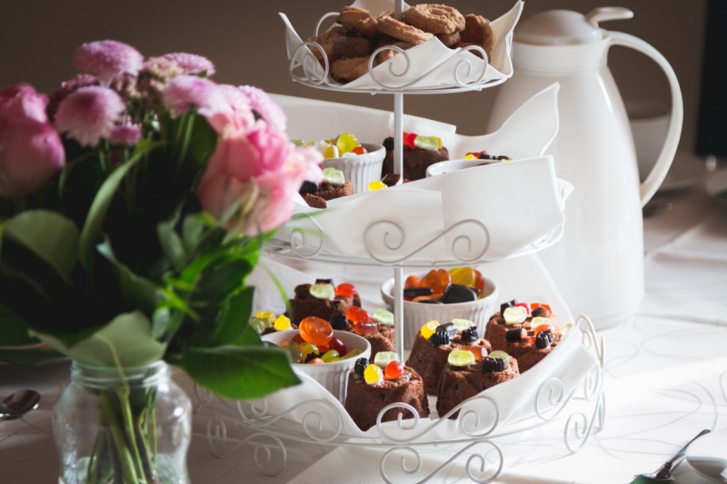 patisserie-LA ROQUEBRUSSANNE-min_pastries_dessert_cake_food_confectionery_chocolate_snack_restaurant-726323